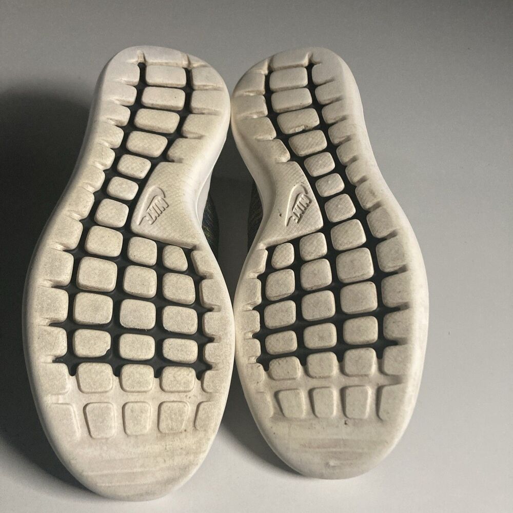 Nike Flyknit Running Shoes (Women’s Size 8) - Picture 5 of 6